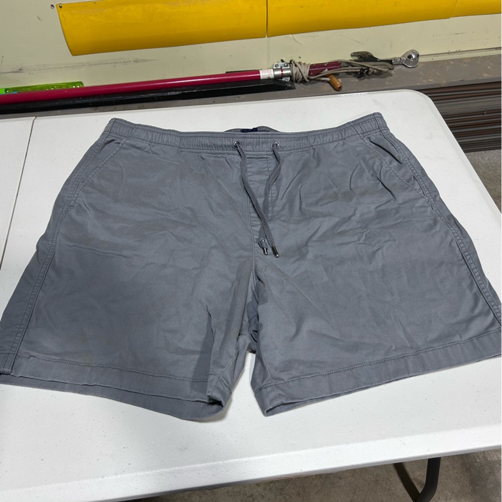 GAP Lot of 2 Men’s Shorts Charcoal / Gray. XXL